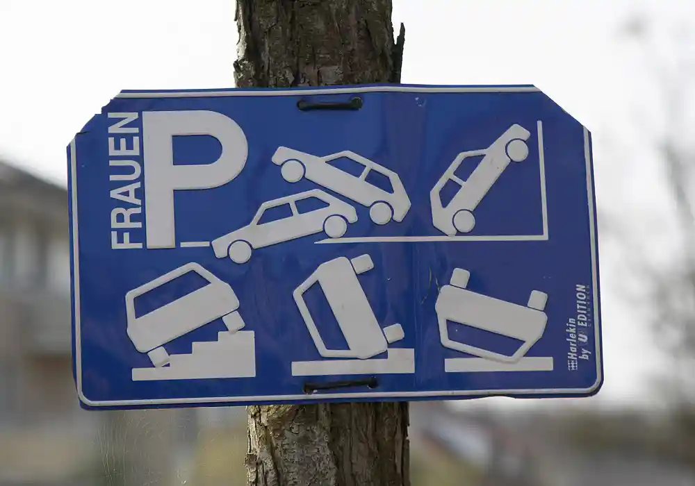 frauenparkplatz2